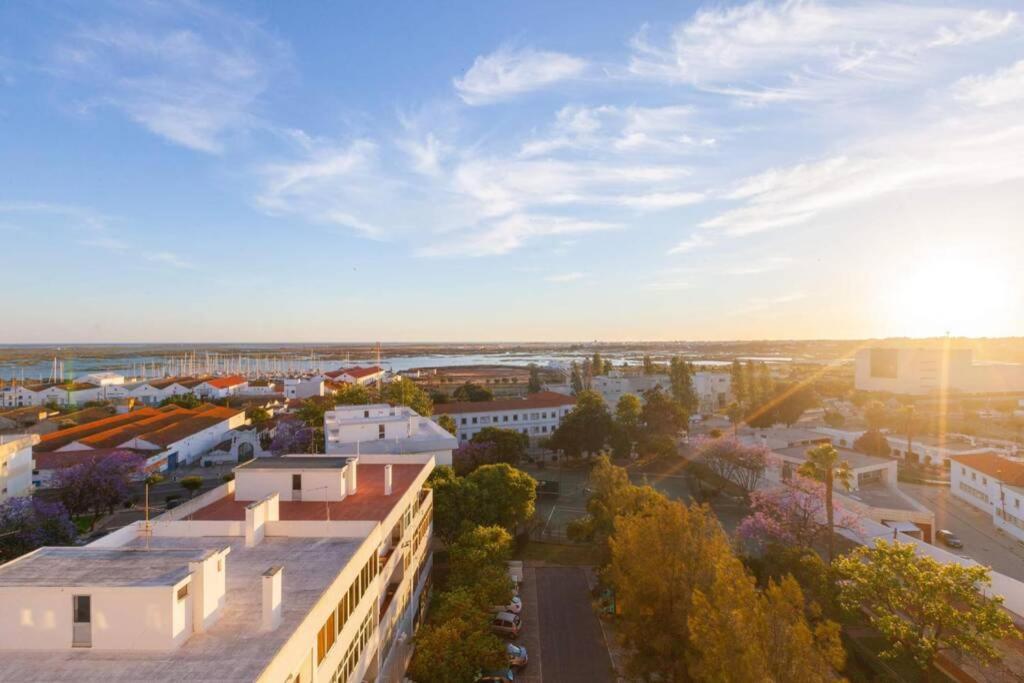 Sunset Entre A Ria E O Teatro Apartment Faro Luaran gambar
